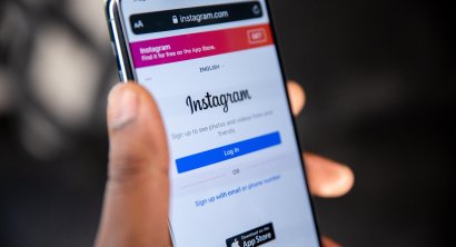 3 Sposoby na kopiowanie komentarzy lub podpisów na Instagramie na urządzeniach z Androidem i iPhone'em