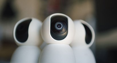 Jak podejrzeć obraz z kamery na telefonie, będąc poza domem?